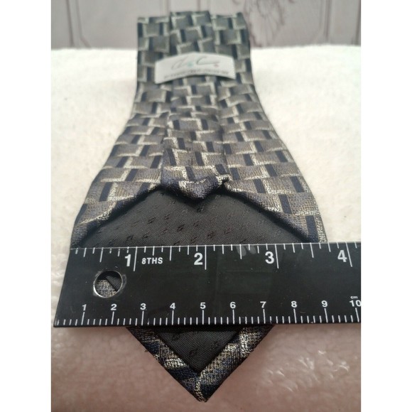 DC By Daniel Craig Italian Silk Men's Tie Gray/Black Geometric Texture Long - Picture 3 of 10